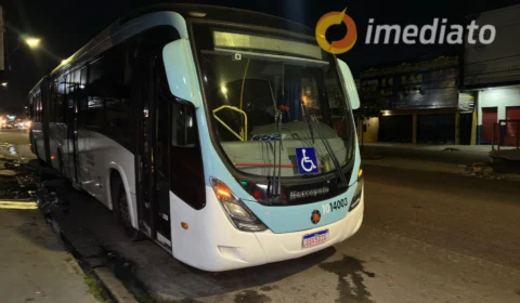 Passageiros vivem momentos de terror durante assalto a ônibus da linha 652