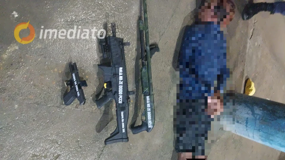 Força Tática prende casal com armamento de guerra no Jorge Teixeira