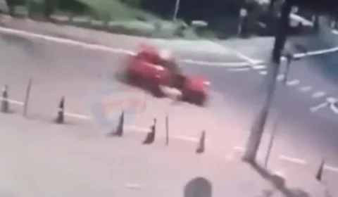 Veja Vídeo: homem empurra mulher e próprio filho bebê de carro em movimento