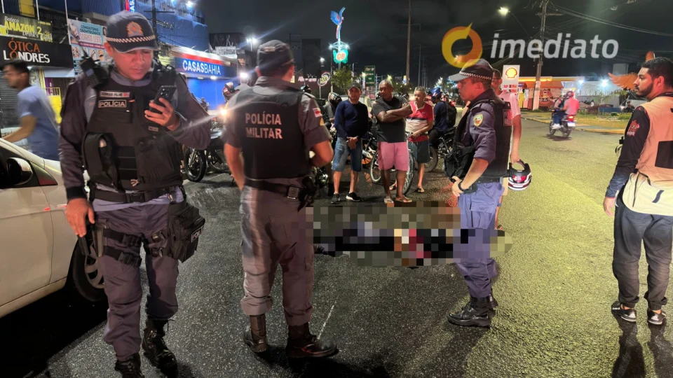 Homem fica gravemente ferido após ser atropelado por carro na Avenida Grande Circular