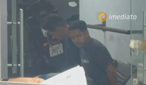 Dupla é presa com carro roubado no bairro Cachoeirinha