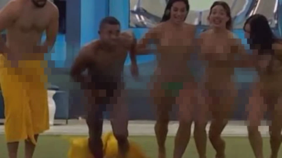 VEJA VÍDEO: ‘Fadas’ pulam na piscina do BBB 24 completamente pelados