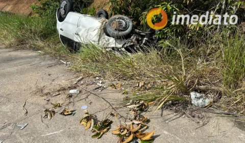 Homem morre após capotar carro na avenida das Flores