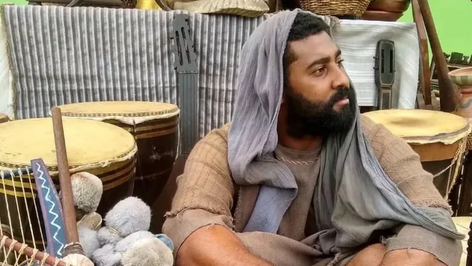 Polícia prende suspeitos de terem matado ator Edson Caldas