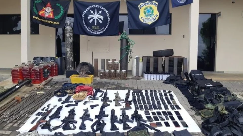 PRF afasta 23 agentes após chacina que resultou em 26 mortos em MG