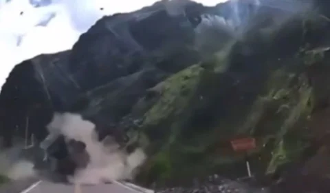 VÍDEO: Deslizamento de pedras atinge caminhões no Peru