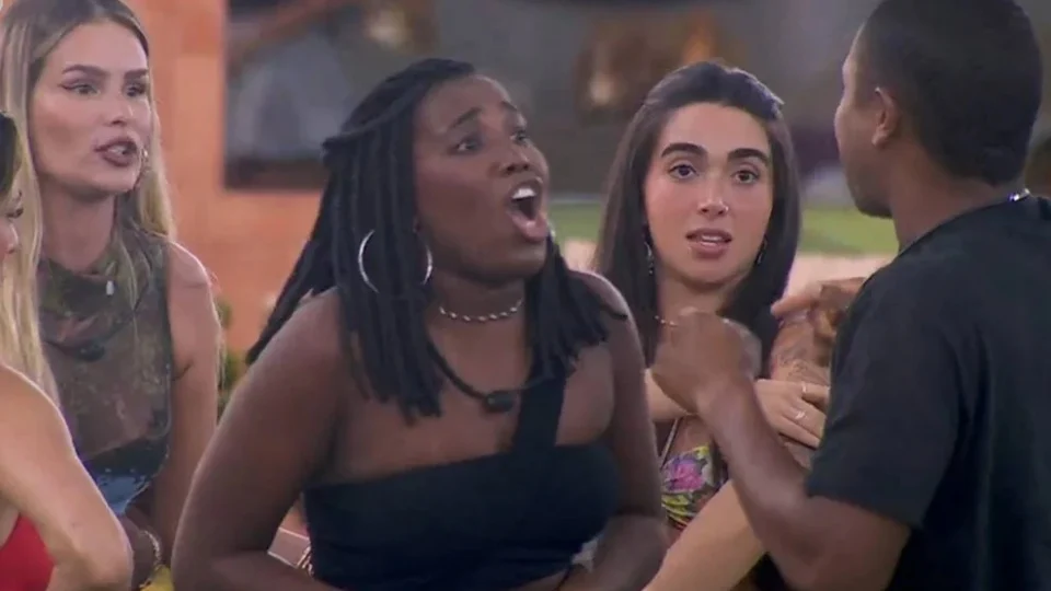 BBB 24: Boninho reclama de “mimimi de agressão” e libera: ‘Façam o que quiserem’