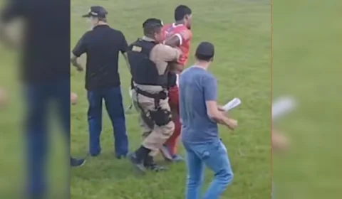 Chefe do tráfico de drogas e membro de facção é preso durante jogo de futebol
