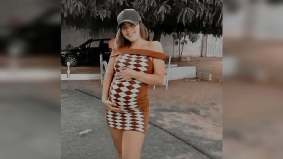 Homem é condenado a 32 anos de prisão por matar jovem grávida de 8 meses