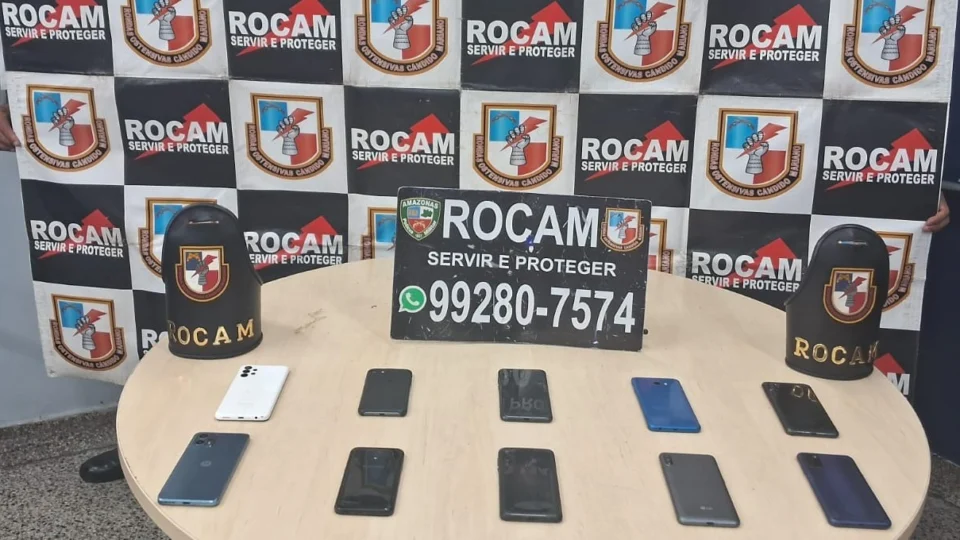 Polícia recupera 11 aparelhos celulares em ação na zona Centro-Oeste