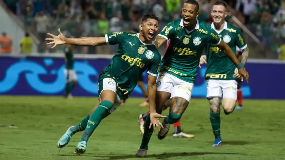 Palmeiras vence Botafogo-SP e fecha 1ª fase como melhor do Paulistão