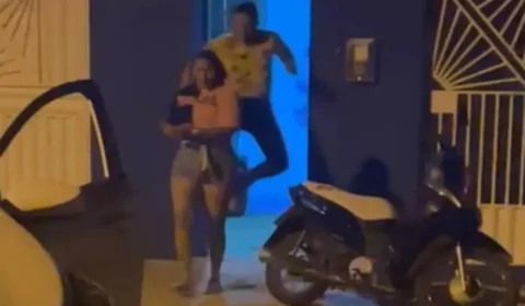 Servidor é demitido por agredir a companheira com chute e insultos