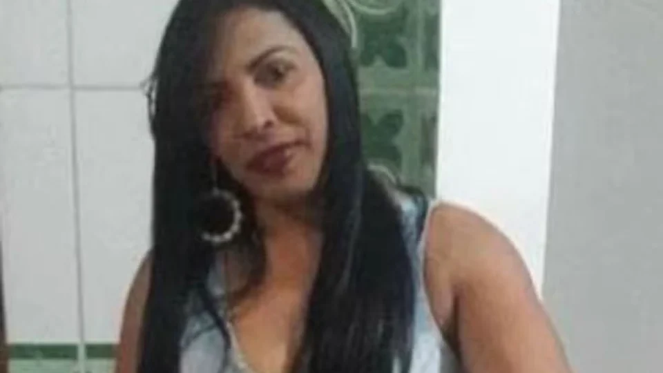 ‘Rainha do pó’ é morta a tiros em box de mercado