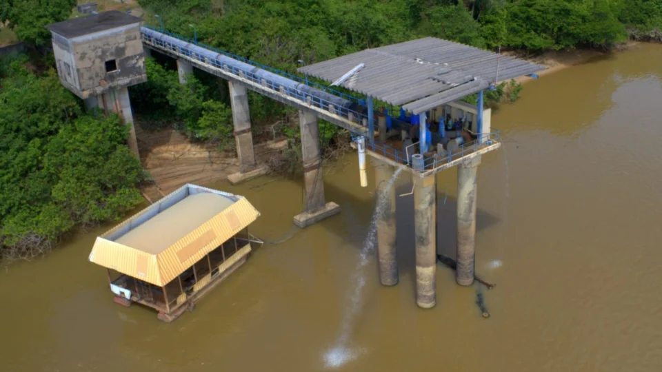 Baixa do Rio Branco compromete abastecimento de água em Roraima