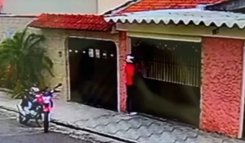 VÍDEO: Ladrão invade residência e furta diversos itens no conjunto Colina do Aleixo
