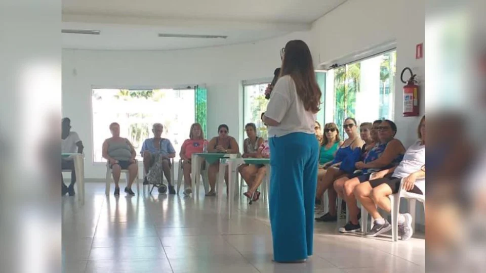 Mulheres encontram na espiritualidade um refúgio para o equilíbrio emocional, diz especialista