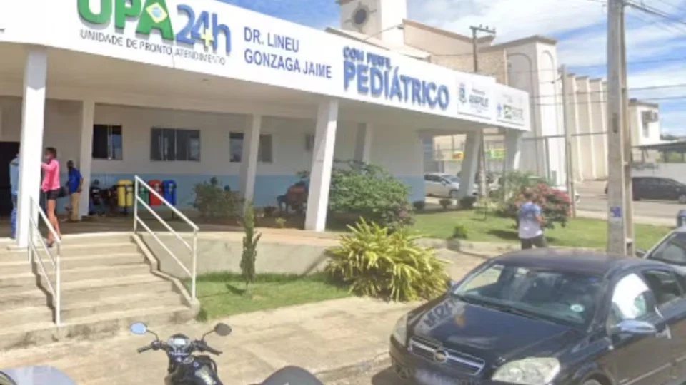 Mãe é presa suspeita de matar bebê espancada com a ajuda de marido