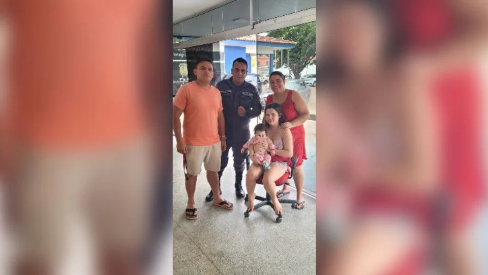 Vídeo: PM salva bebê de 2 meses de idade que estava engasgada