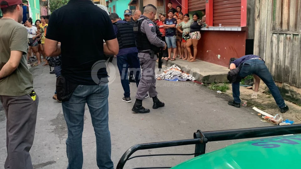 Vulgo ‘Estaca’ é assassinado com vários tiros no bairro Colônia Oliveira Machado em Manaus