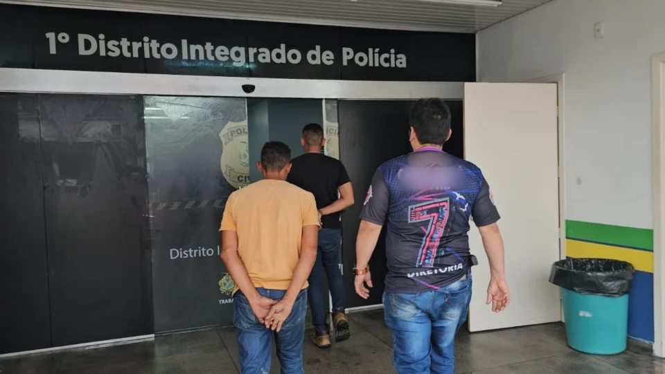 Trio é preso em Manaus por roubar peças pré-moldadas de uma construtora, avaliadas em R$ 1 milhão