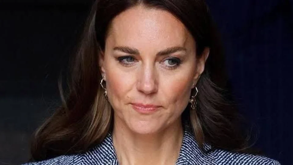 Princesa Kate Middleton é diagnosticada com câncer e passa por quimioterapia