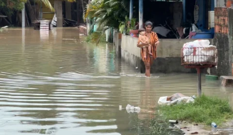 AO VIVO: Moradores pedem por providências sobre alagamentos em ruas do Armando Mendes