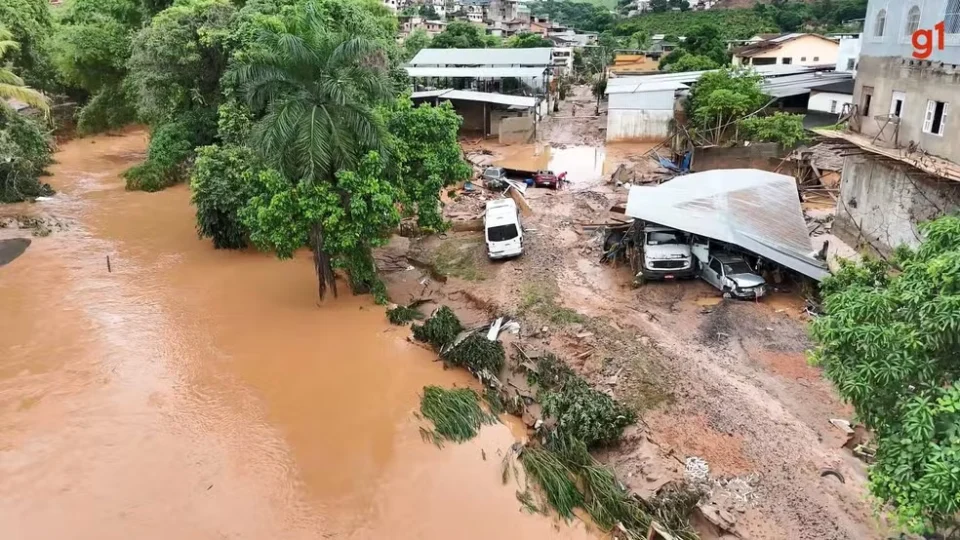 Chuva deixa 16 mortos e mais de 5,7 mil fora de casa no Sul do ES