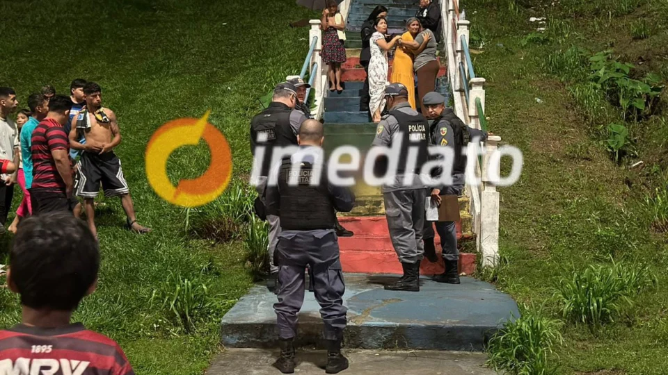 Homem é assassinado em praça no bairro Petrópolis após sair de igreja