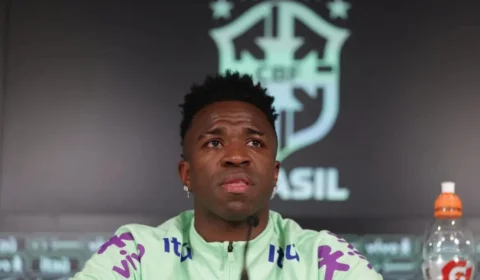 Em lágrimas, Vini Jr revela “menos vontade de jogar” devido a racismo
