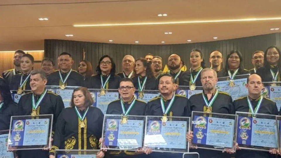 Academia de letras, ciências e culturas da Amazônia diploma 40 novos membros