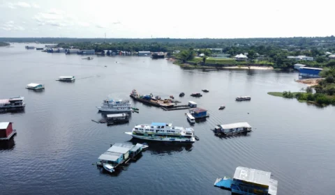 Operação para retirada de flutuantes do Tarumã-Açu inicia em Manaus