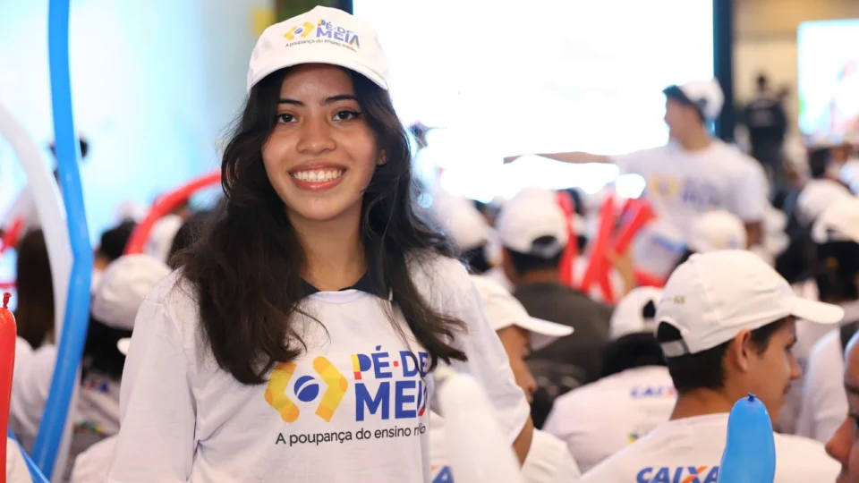 Alunos da rede estadual compartilham planos de como usar o Pé-de-Meia