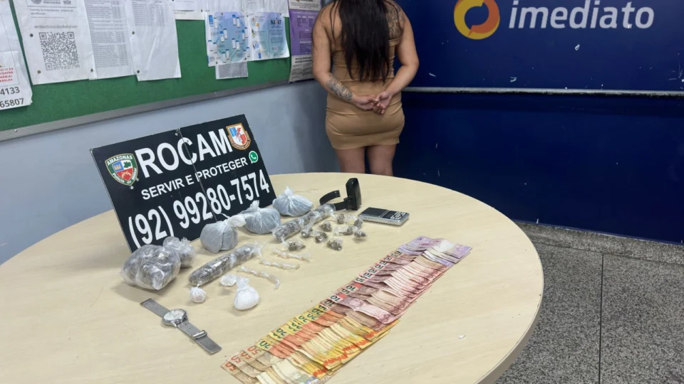 Mulher é presa com grande quantidade de drogas dentro de residência no bairro Redenção