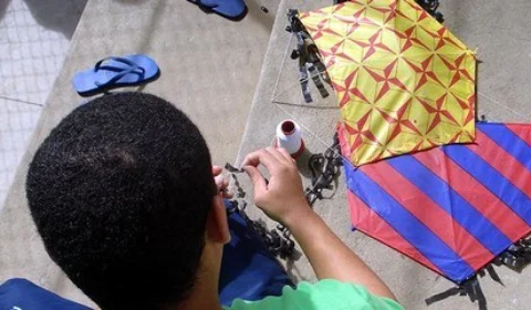 Mulher de 30 anos morre depois de ter pescoço atingido por linha de cerol