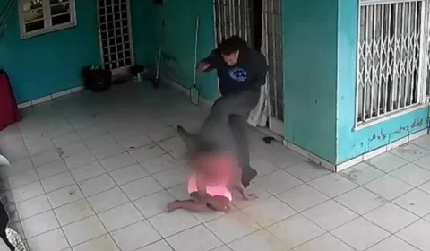 Veja Vídeo: homem chuta cara da ex, caída no chão, após vê-la de aliança