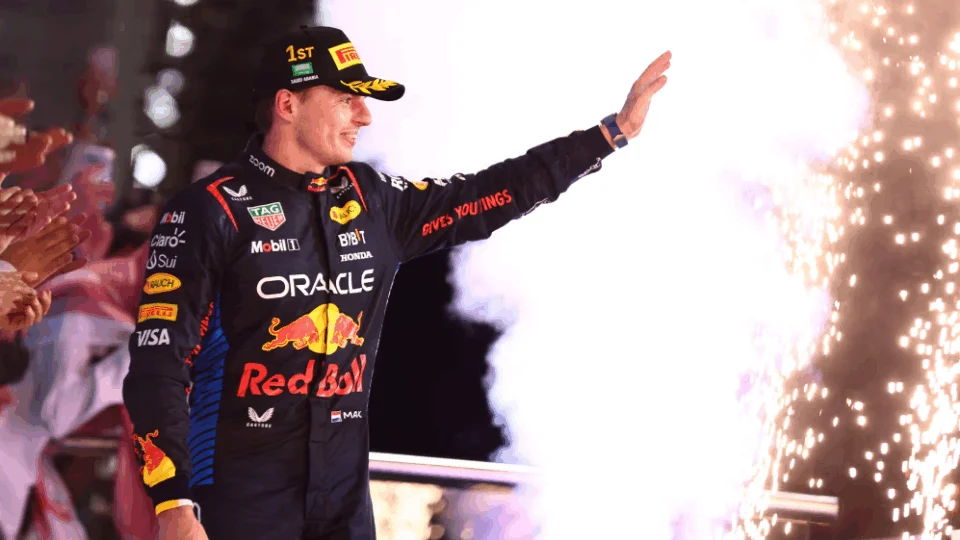 Verstappen vence mais uma na F1