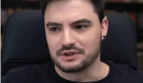 Felipe Neto autuado por injúria após chamar Arthur Lira de “Excrementíssimo”