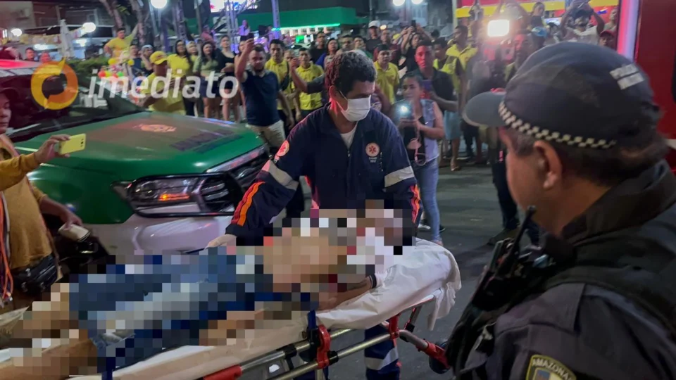 Homem é metralhado na praça do Eldorado no meio da multidão