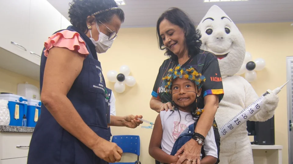 Manaus amplia vacina contra dengue para pessoas de 4 a 59 anos