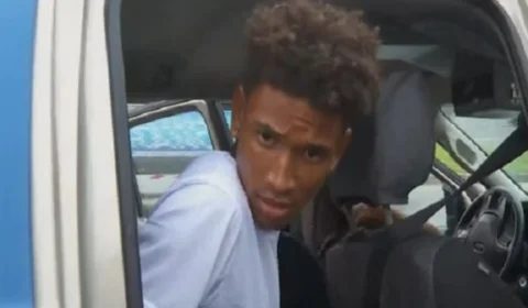 Filho que cortou a mão da mãe e a matou diz que fazia ‘magia negra’