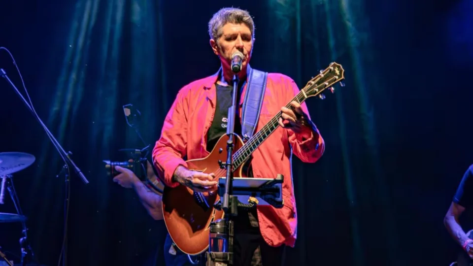 Leoni é atração na final do Festival de Calouros do Sesc Amazonas