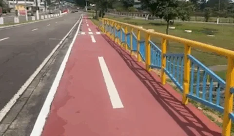 Prefeitura pinta calçada e a transforma em ‘ciclovia’ no Dom Pedro