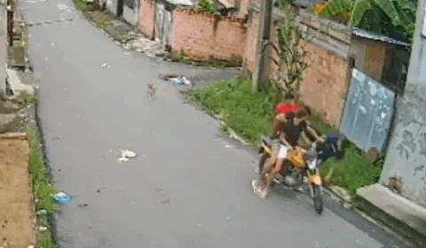 VEJA: Estudante é violentamente agredido por trio durante assalto no Tancredo Neves