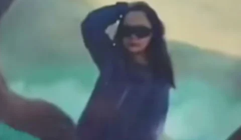 Fatalidade: mulher morre ao tropeçar e cair dentro de vulcão após posar para tirar foto