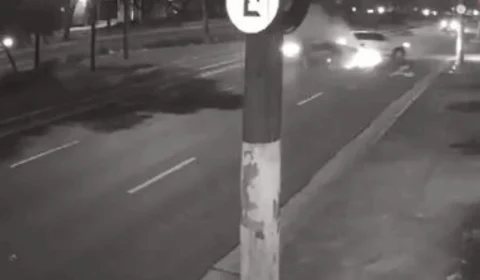 VEJA VÍDEO: imagem mostra momento que  Porsche atinge carro e mata homem