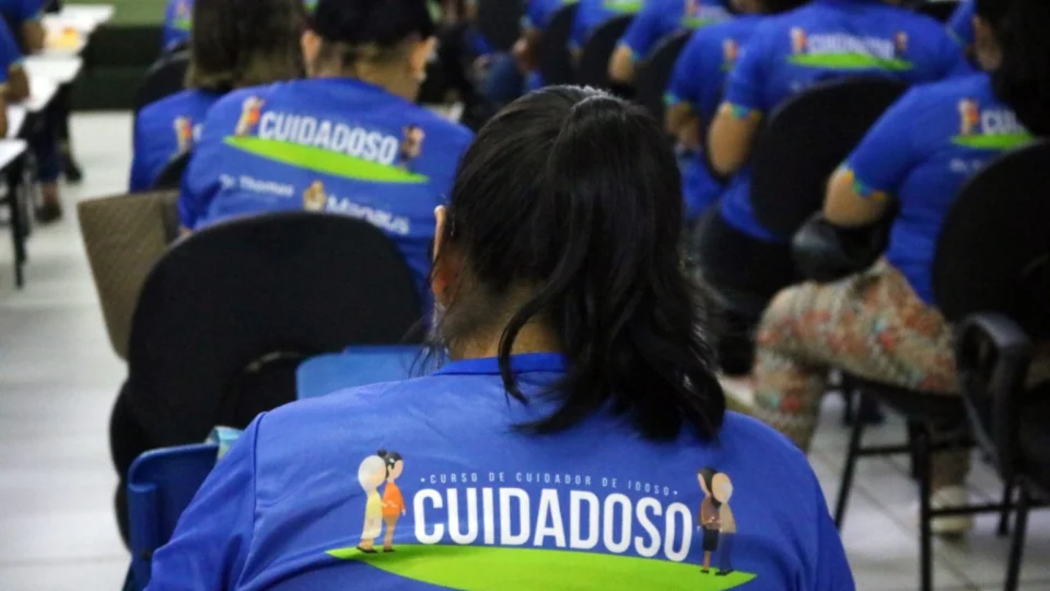 Fundação Dr. Thomas anuncia inscrições do curso cuidador de idosos, em Manaus