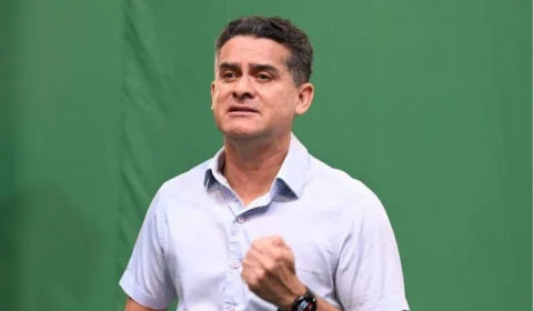 David Almeida  mantém reajuste de 1,79% para servidores da saúde de Manaus