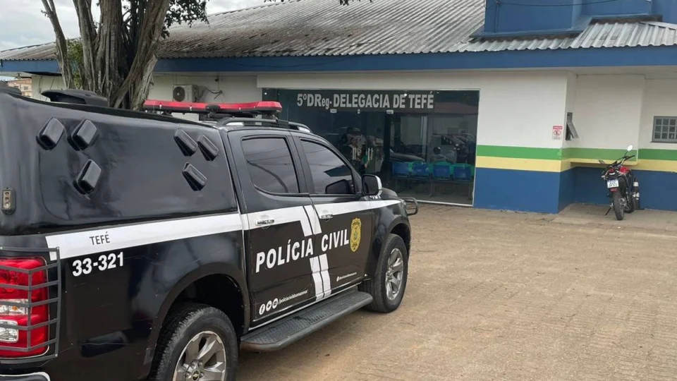 PC-AM prende mulher por manter crianças e adolescentes em boca de fumo em Tefé