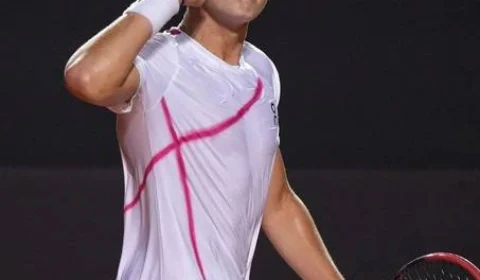 Tenista brasileiro de 17 anos vence primeira partida na ATP fora de casa