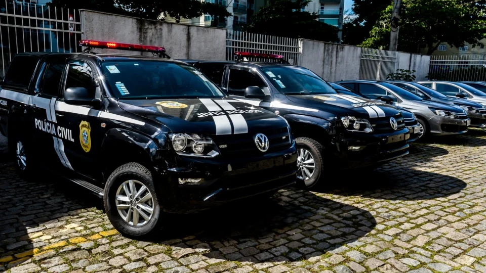 Pastor é preso após punir enteado amarrando o órgão genital com barbante